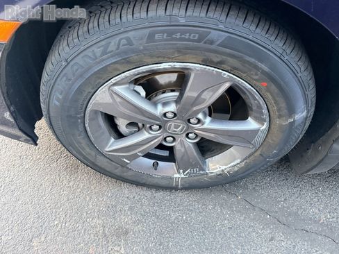 Used 2024 Honda Odyssey EX image 7