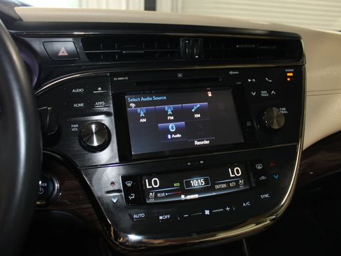 Used 2015 Toyota Avalon Limited FWD image 52