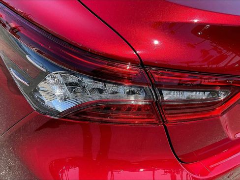 Used 2022 Toyota Camry XLE w/ Navigation Upgrade Package FWD image 27