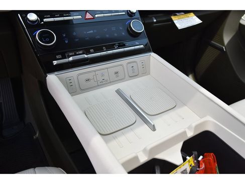 New 2025 Hyundai Santa Fe Calligraphy image 31