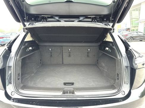 Used 2023 Buick Envision Avenir AWD/4WD image 27