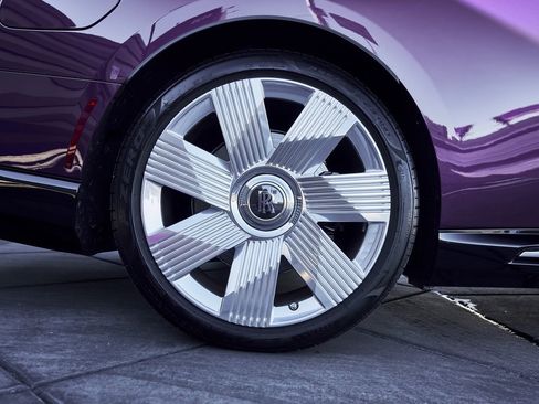 Used 2024 Rolls-Royce Spectre w/ Spectre Launch Package image 12