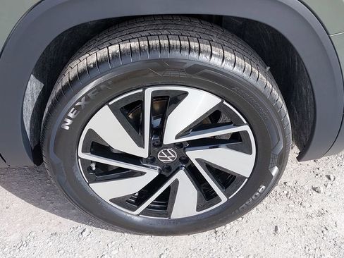 New 2026 Volkswagen Atlas SE FWD image 29