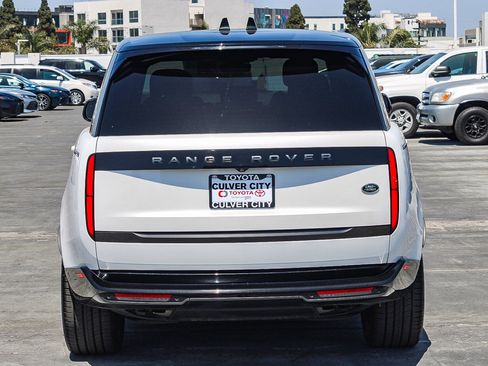 Used 2023 Land Rover Range Rover SE AWD/4WD image 8