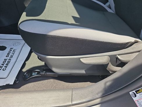 Used 2025 Nissan Versa S w/ Trunk Package FWD image 27