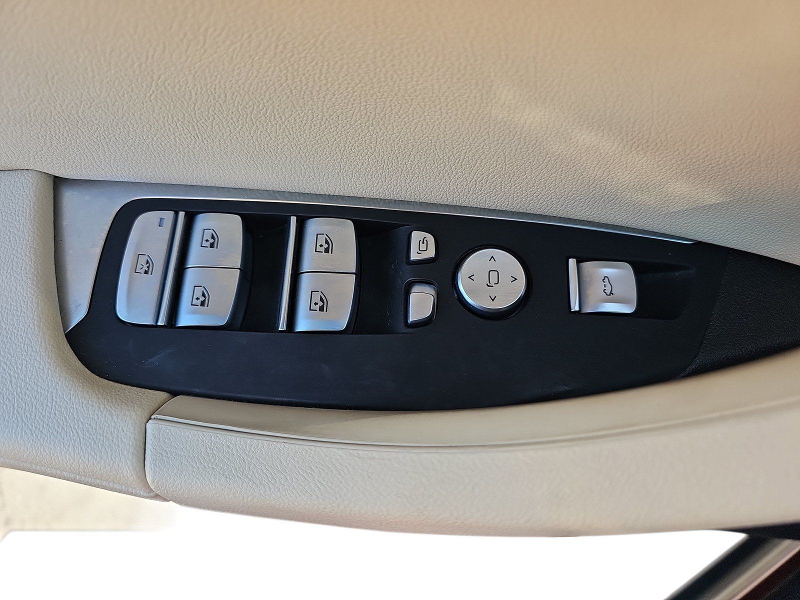 Used 2023 BMW X3 sDrive30i w/ Convenience Package RWD image 24