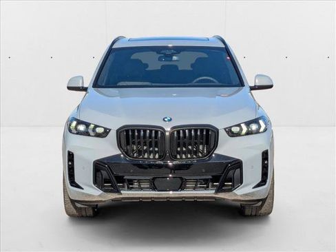 Used 2026 BMW X5 sDrive40i w/ M Sport Package image 6