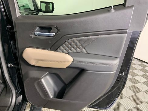 Used 2026 GMC Canyon Denali image 12