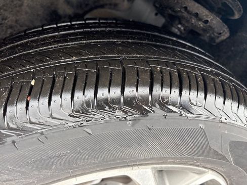 Used 2024 Chevrolet Trax LT w/ Driver Confidence Package image 2