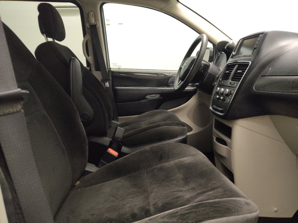 Used 2019 Dodge Grand Caravan SE w/ UConnect Hands-Free Group FWD image 21