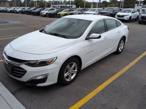 Used 2020 Chevrolet Malibu LS w/ Driver Confidence Package II FWD image 1