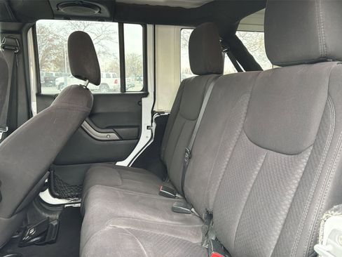 Used 2013 Jeep Wrangler Unlimited Sport image 28
