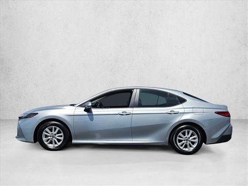 Used 2025 Toyota Camry LE FWD image 9