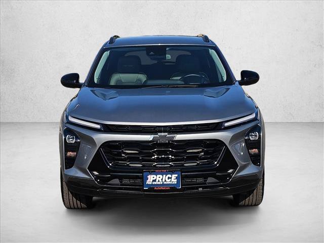 Used 2025 Chevrolet Trax ACTIV w/ Driver Confidence Package FWD image 2