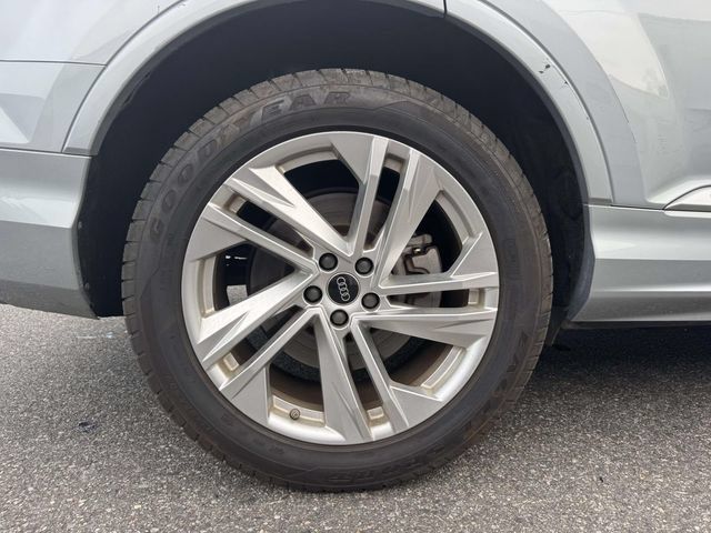 Used 2024 Audi Q7 3.0T Premium Plus AWD/4WD image 12