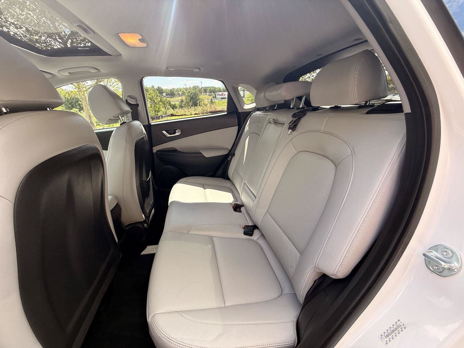 Used 2023 Hyundai Kona Limited AWD/4WD image 17