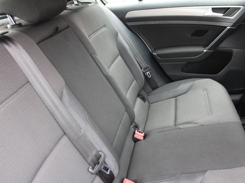 Used 2017 Volkswagen Golf Wolfsburg Edition image 15