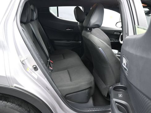 Used 2019 Toyota C-HR LE FWD image 32