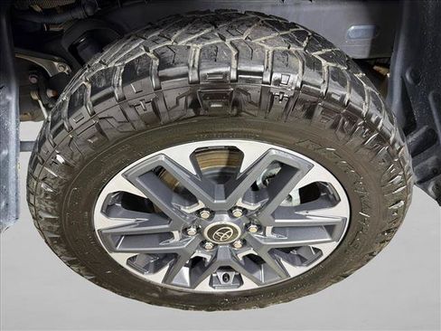 Used 2024 Toyota Tundra Limited AWD/4WD image 21