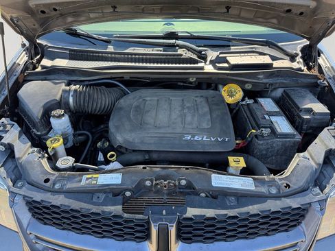 Used 2018 Dodge Grand Caravan GT image 9