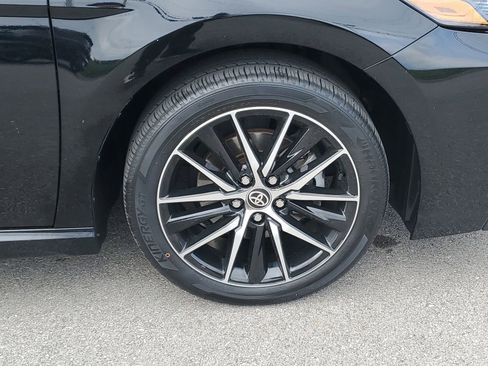 Used 2023 Toyota Camry SE w/ Cold Weather Package image 6