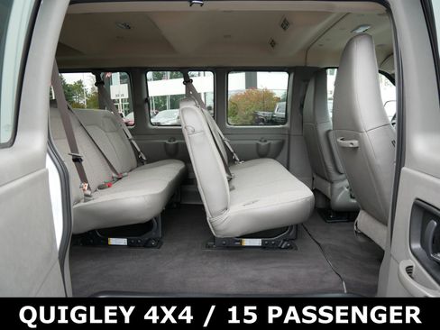 Used 2024 Chevrolet Express 3500 LT w/ LT Preferred Equipment Group image 9