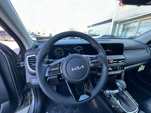 New 2026 Kia Seltos EX image 31