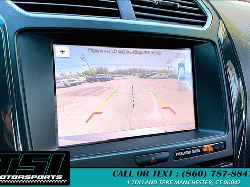 Used 2017 Ford Explorer XLT w/ Equipment Group 202A AWD/4WD image 20