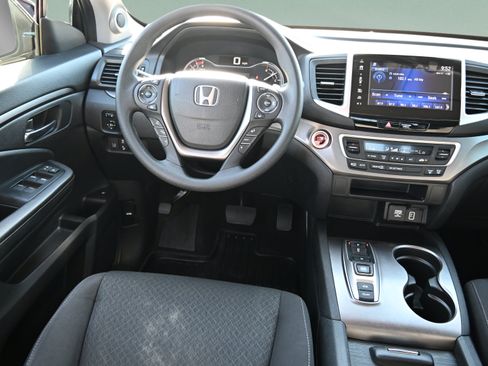Used 2020 Honda Ridgeline Sport image 10