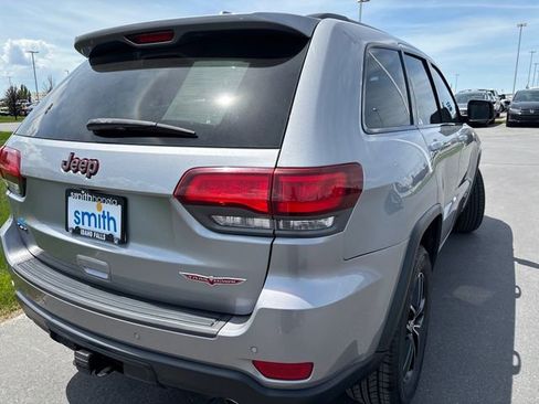 Used 2017 Jeep Grand Cherokee Trailhawk AWD/4WD image 26