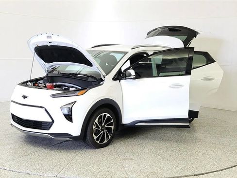 Used 2023 Chevrolet Bolt EUV Premier FWD image 10