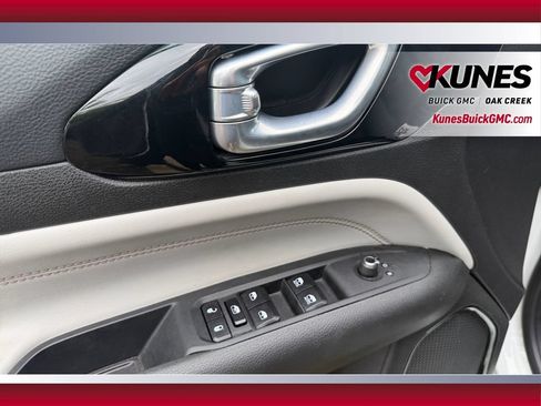 Used 2025 Jeep Compass Limited AWD/4WD image 17