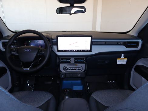 New 2025 Ford Maverick XLT w/ XLT Luxury Package image 26