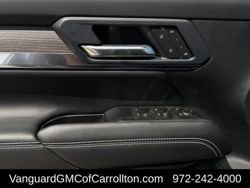 New 2026 GMC Terrain Denali w/ LPO, Floor Liner Package AWD/4WD image 31