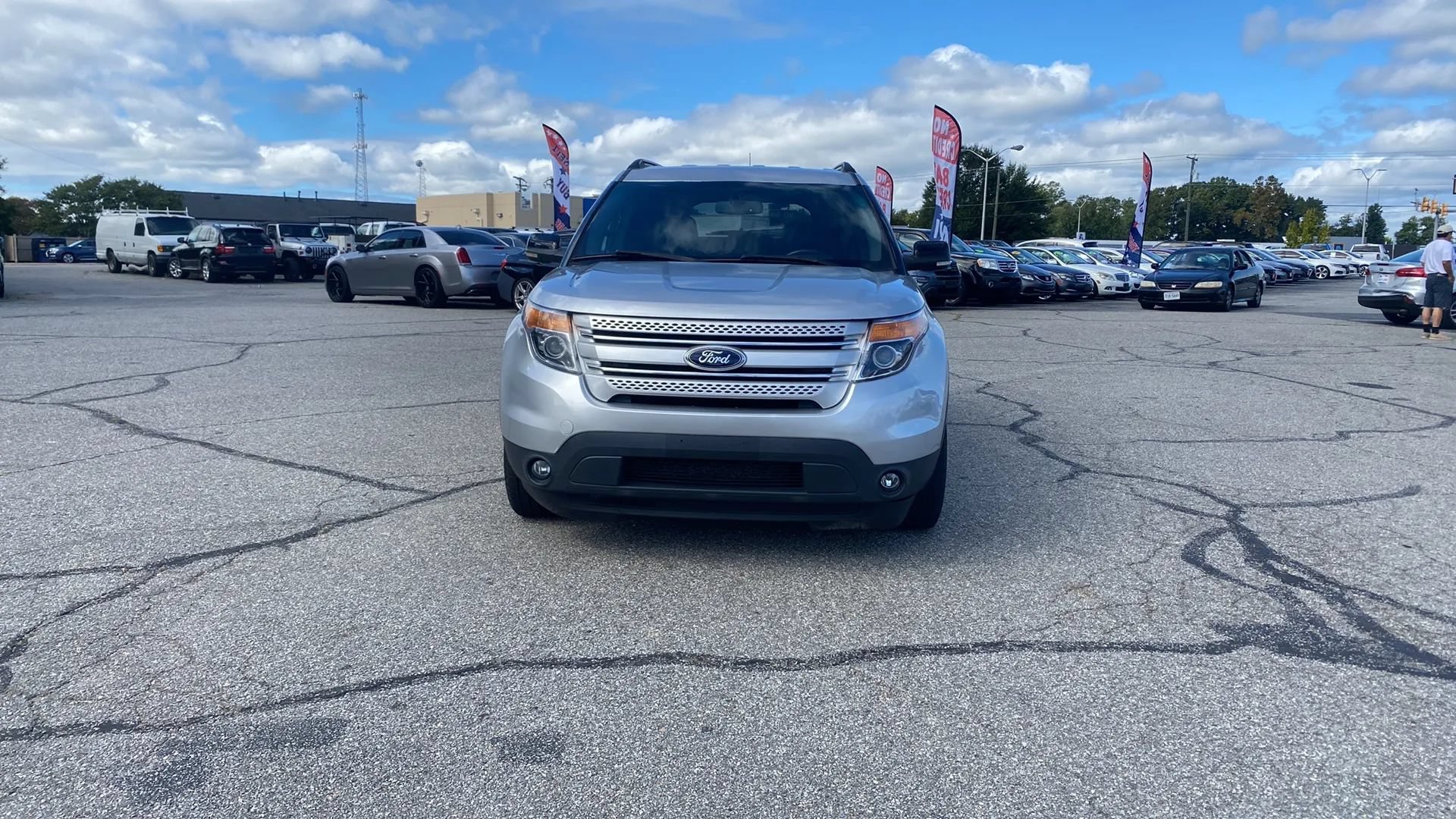 Used 2015 Ford Explorer XLT w/ Equipment Group 202B AWD/4WD image 1