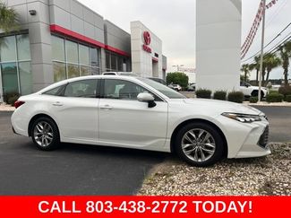 Used 2021 Toyota Avalon XLE w/ Carpet Mat Package (TMS) FWD video 2