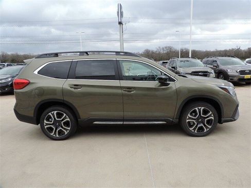 New 2026 Subaru Ascent Limited image 4