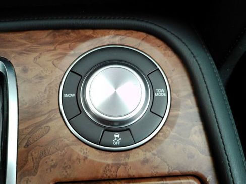 Used 2023 Nissan Armada SL w/ Captain's Chairs Package image 54