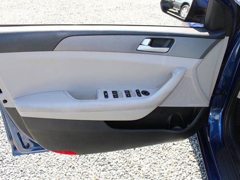 Used 2016 Hyundai Sonata SE FWD image 19