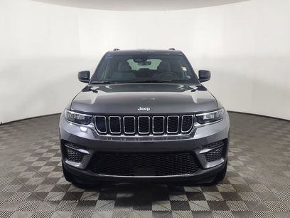 New 2025 Jeep Grand Cherokee Laredo w/ Luxury Tech Group I