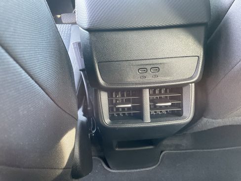 Used 2026 Chevrolet Equinox LT image 30