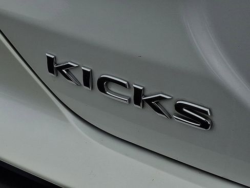 Certified 2024 Nissan Kicks SV image 30