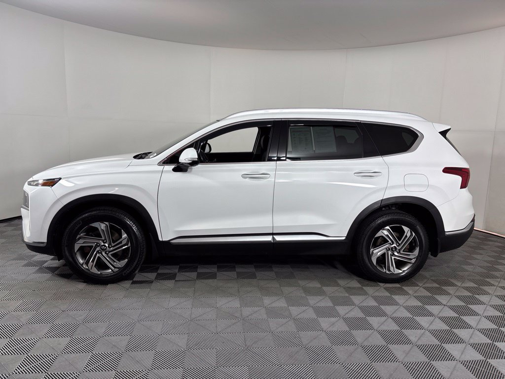 Used 2023 Hyundai Santa Fe SEL w/ Premium Package FWD image 2