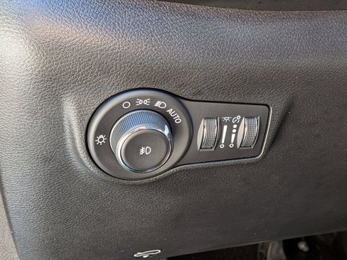 Used 2026 Jeep Compass Limited AWD/4WD image 14