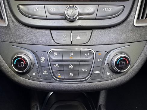 Used 2024 Chevrolet Malibu LT FWD image 31