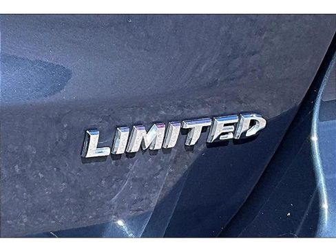 Used 2021 Jeep Grand Cherokee Limited w/ Sun & Sound Group AWD/4WD image 38