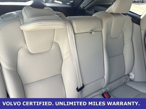 Certified 2023 Volvo XC60 B5 Plus w/ Climate Package image 33