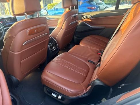 Used 2026 BMW X7 M60i AWD/4WD image 5