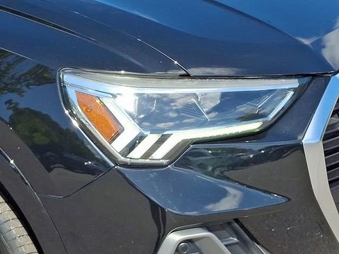 Used 2022 Audi Q3 2.0T Premium Plus image 11