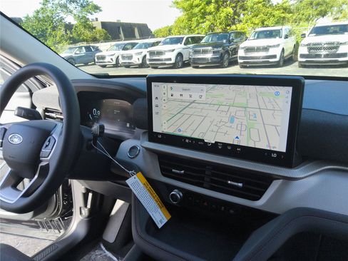 New 2026 Ford Explorer Active RWD image 24
